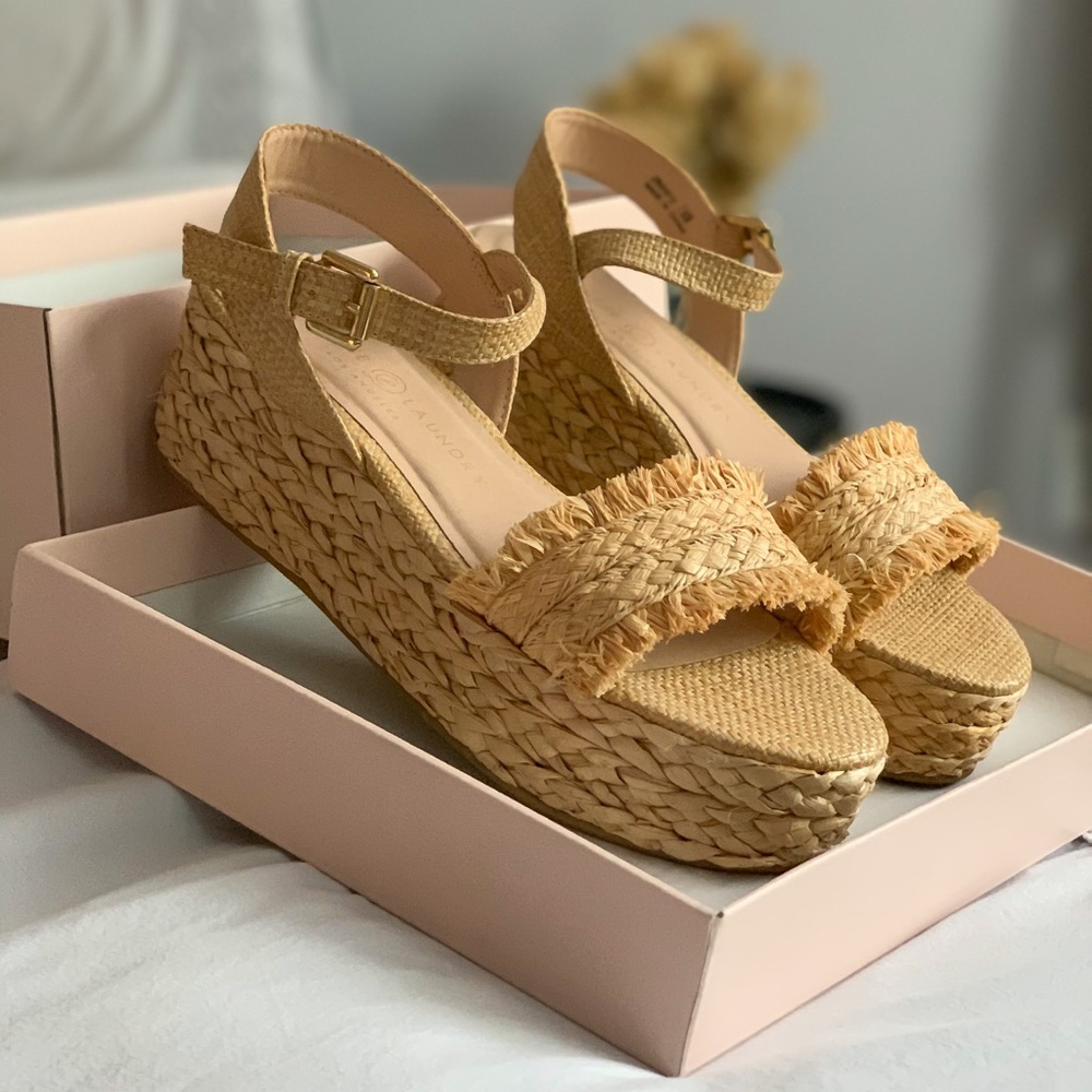 Platform sandals